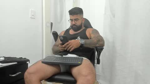 Leo online show from March 12, 9:45 pm