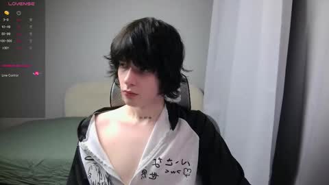 Snapshot of leonkissboy chatting on February 12, 1:28 pm leonkissboy online show from February 12, 1:28 pm