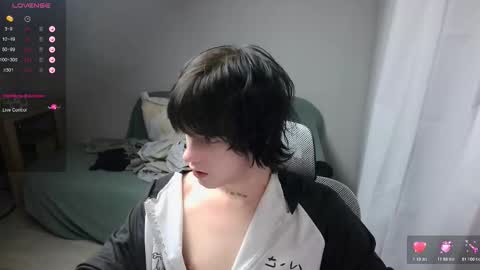 Snapshot of leonkissboy chatting on February 16, 10:50 pm leonkissboy online show from February 16, 10:50 pm