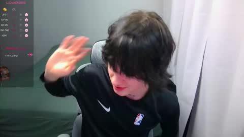 Snapshot of leonkissboy chatting on March 2, 3:30 pm leonkissboy online show from March 2, 3:30 pm