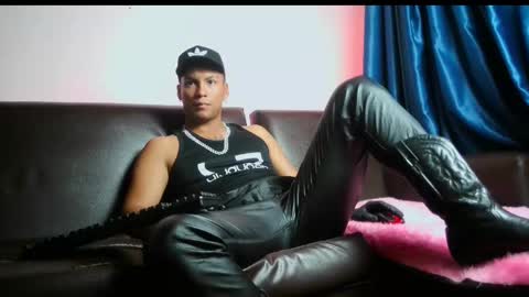 Lenardo jaramillo online show from March 5, 9:05 am