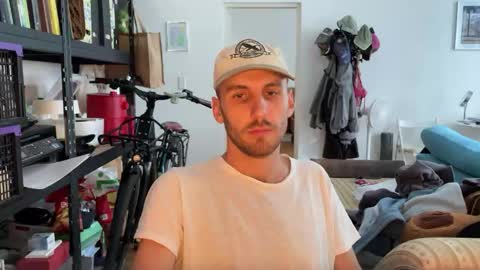 Snapshot of leonvampire chatting on October 9, 2:15 pm Leon online show from October 9, 2:15 pm