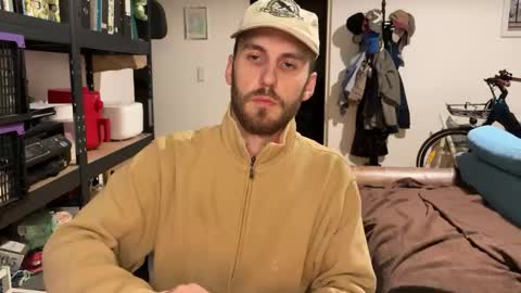 Snapshot of leonvampire chatting on November 17, 5:30 pm Leon online show from November 17, 5:30 pm