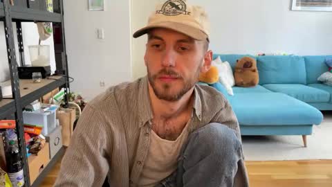 Leon online show from March 8, 11:58 am