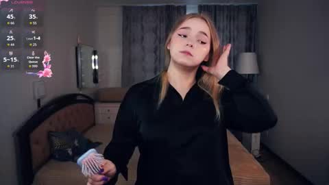 Hello everyone Im Lora Its my first day Were going to have fun together online show from October 1, 6:52 am