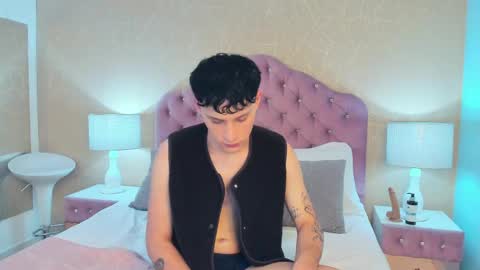 Snapshot of lephystar chatting on April 25, 4:26 am LephyStar online show from April 25, 4:26 am
