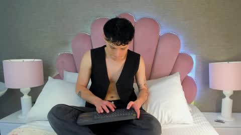 Snapshot of lephystar chatting on April 28, 3:11 am LephyStar online show from April 28, 3:11 am