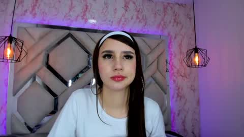 Snapshot of leri_rose_ chatting on July 28, 3:21 pm online show from July 28, 3:21 pm