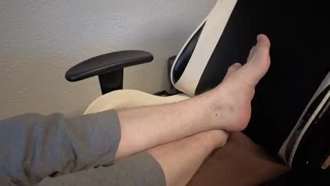 Leroy online show from December 4, 2:26 pm