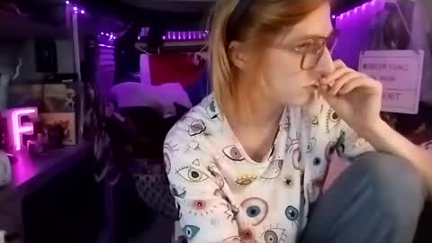 LesleyGumGrass- The Boring Trans girl online show from March 5, 8:32 pm