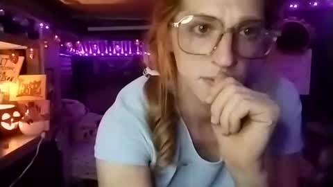 LesleyGumGrass- The Boring Trans girl online show from October 11, 5:17 am