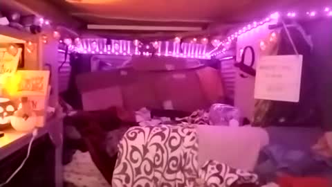 LesleyGumGrass- The Boring Trans girl online show from October 16, 6:03 am