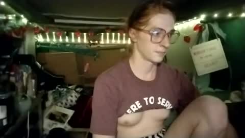 Snapshot of lesleygumgrass chatting on July 1, 4:36 am LesleyGumGrass- The Boring Trans girl online show from July 1, 4:36 am
