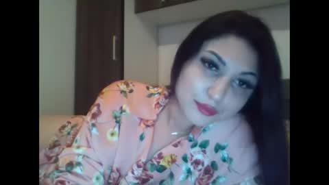 Snapshot of lesleythaylor chatting on February 6, 6:11 pm Lesley online show from February 6, 6:11 pm