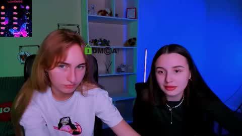 leslie_bird online show from October 15, 11:43 am