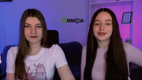 leslie_bird online show from December 4, 9:40 am