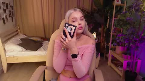 Stacey online show from February 16, 7:48 am