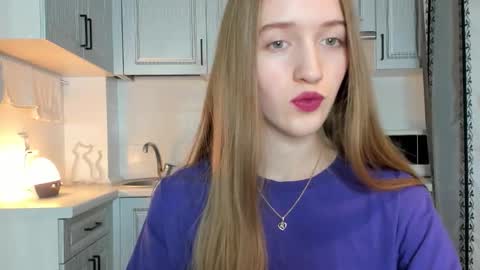 Snapshot of leslie_my_lovee chatting on October 8, 7:00 pm  LESLIE   online show from October 8, 7:00 pm