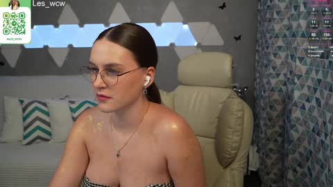 Snapshot of lesliekorfs chatting on February 20, 1:57 am LeslieKorfs online show from February 20, 1:57 am