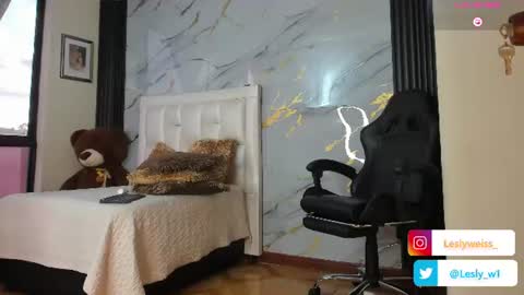 I am here from Monday to Friday from 730 am to 130 pm Colombia time and saturday from 500 am to 1000 am .... Soon Blue page online show from July 17, 11:50 am
