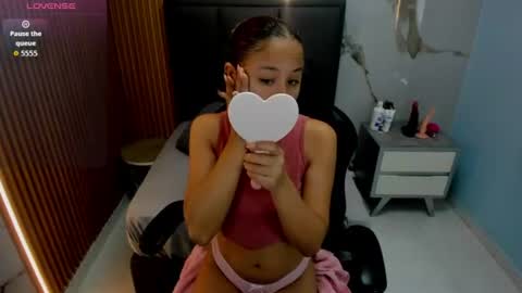 Snapshot of leslysimpson chatting on July 3, 12:33 pm online show from July 3, 12:33 pm