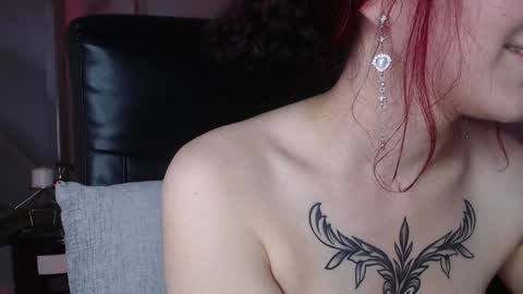 Snapshot of lessboobs_gh chatting on December 7, 3:52 pm Less  online show from December 7, 3:52 pm