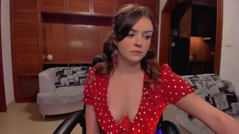 Snapshot of lesya_krutalevich chatting on June 14, 8:55 pm lesya krutalevich online show from June 14, 8:55 pm
