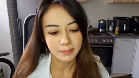 Emily online show from June 28, 11:05 am