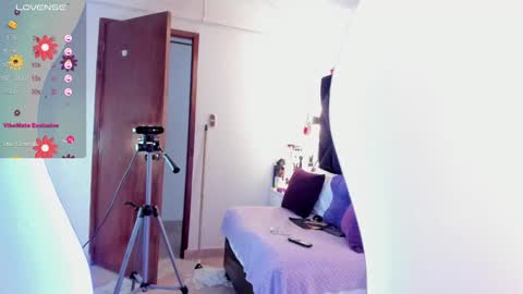 Snapshot of letiziia_sky chatting on January 25, 2:26 am letiziia online show from January 25, 2:26 am