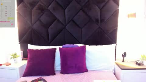 Snapshot of letiziia_sky chatting on December 17, 7:31 pm letiziia online show from December 17, 7:31 pm