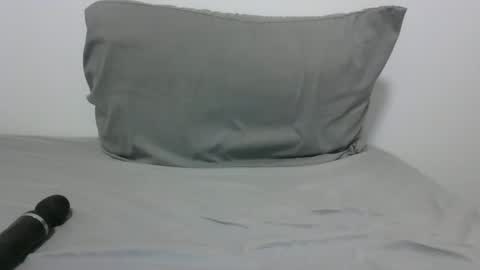 lets_play143 online show from January 24, 5:10 am