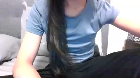 lets_play143 online show from October 18, 1:41 am