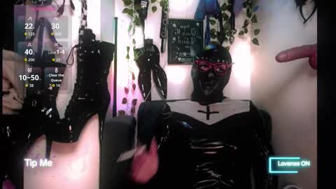 Julian Mask online show from October 18, 11:11 am