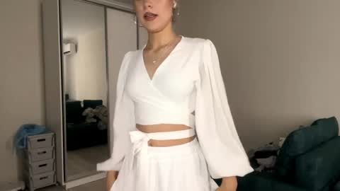 Kate online show from April 22, 2:18 pm