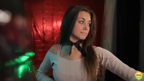 Letty Moa         - IG direct letty moa online show from April 20, 10:55 pm