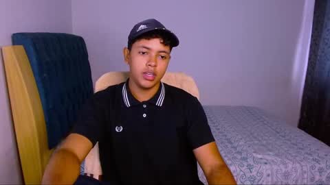 Snapshot of levii_7 chatting on March 31, 1:33 pm 0600AM-1200PM - online show from March 31, 1:33 pm