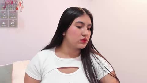 Snapshot of lexi_bloom chatting on March 5, 10:55 am Gabrielle online show from March 5, 10:55 am