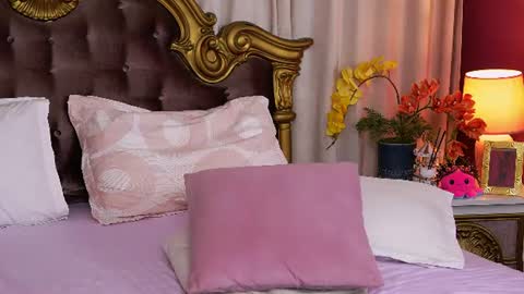 Snapshot of lexi_luna18 chatting on July 23, 8:18 pm Luna online show from July 23, 8:18 pm
