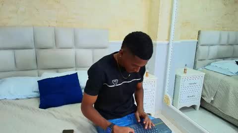 Snapshot of lexianddeker chatting on September 26, 4:44 pm Lexi Derek online show from September 26, 4:44 pm