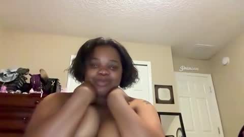 Lexietheweirdo online show from April 25, 12:24 am