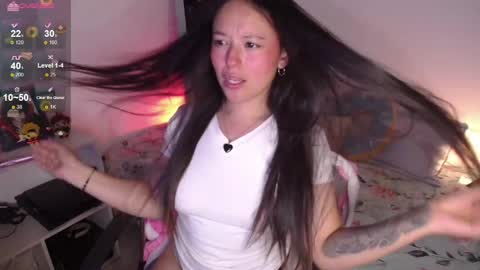 Snapshot of lexie_babe chatting on September 29, 11:20 pm Lexie Thompson   8pm  0000am -5 online show from September 29, 11:20 pm