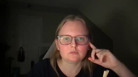 Snapshot of lexielilacs chatting on January 21, 1:50 am lexie online show from January 21, 1:50 am