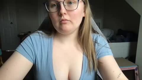 Snapshot of lexielilacs chatting on January 30, 8:31 pm lexie online show from January 30, 8:31 pm