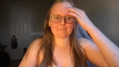 Snapshot of lexielilacs chatting on February 21, 10:59 pm lexie online show from February 21, 10:59 pm