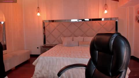 Lexie  online show from December 23, 8:14 pm