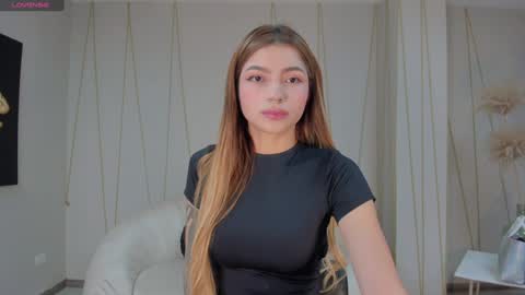 Lexie  online show from January 3, 12:19 pm