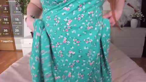 Snapshot of lexiflower1 chatting on February 6, 5:56 am Lexi online show from February 6, 5:56 am