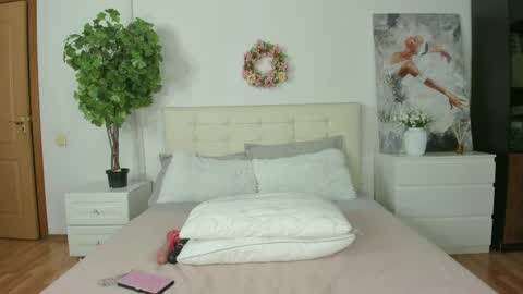 Snapshot of lexiflower1 chatting on April 8, 5:29 am Lexi online show from April 8, 5:29 am