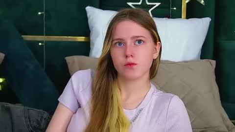 Lexi online show from December 5, 6:11 am