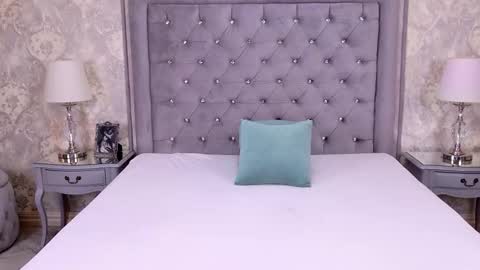 Lexi Riley online show from October 28, 6:28 am